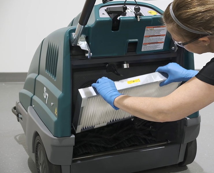 S7 Walk-Behind Battery Sweeper alt 9